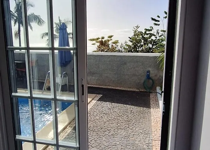 Lena's Place * פונשל