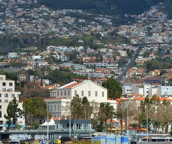 דירה Lena's Place פונשל